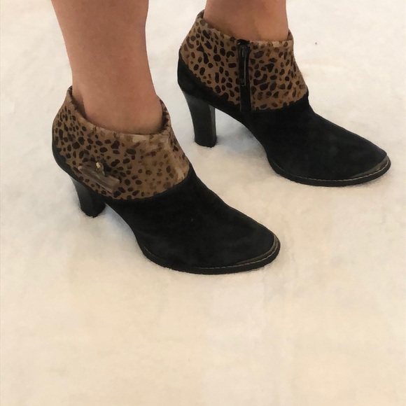 Donald J Pilner booties - Picture 2 of 6